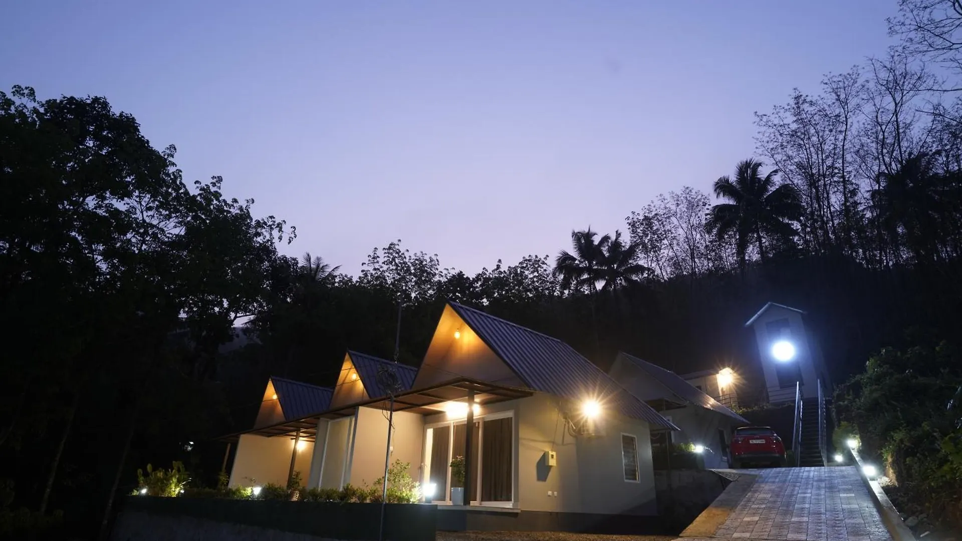 Elephant Village Munnar 0*,